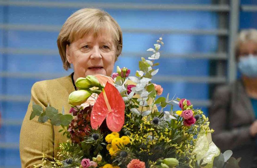 Leading German politicians reach coalition agreement after weeks of haggling