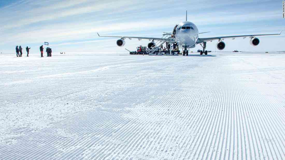 A 350-foot-long Airbus A340 lands in Antarctica